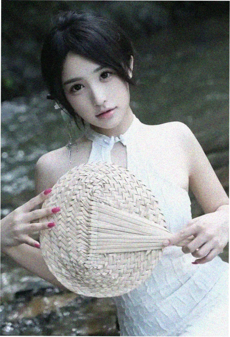 闪婚老公竟是首富 短剧封面